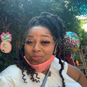 Meet your Posher, Ashly